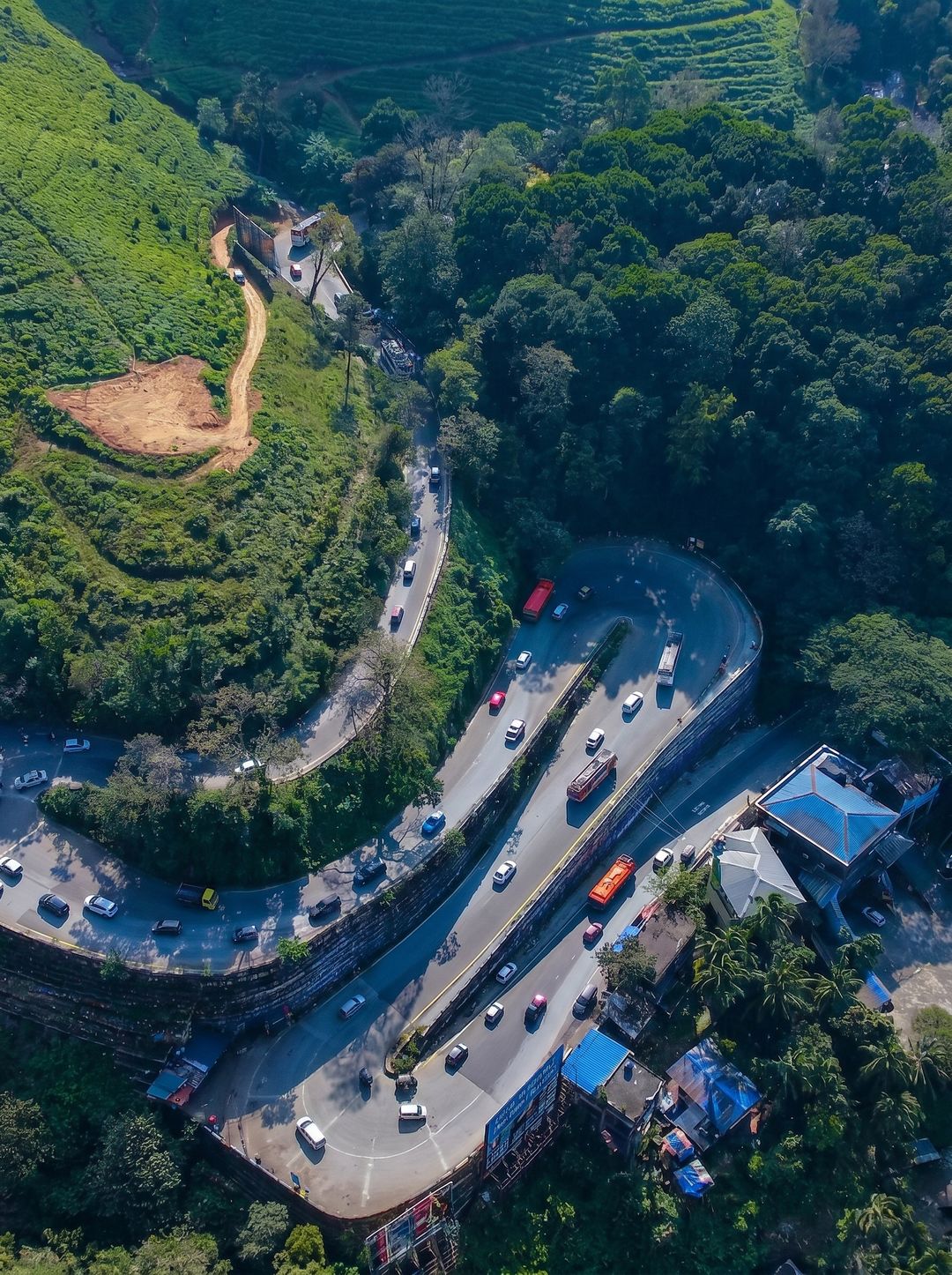 Hairpin turns on the road into the Wayanad ghats
